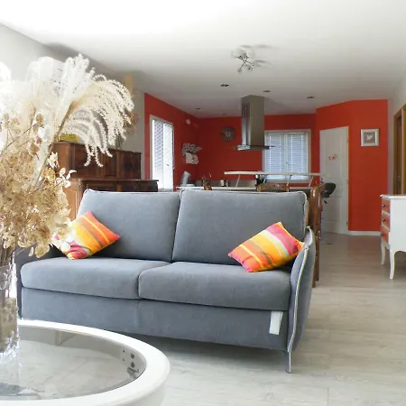 Holiday home Maison De La Mascotte Chateaurenard